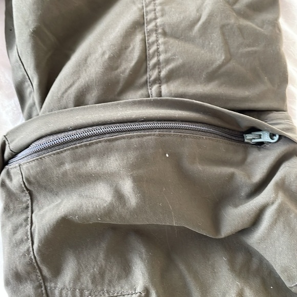 Kids Olive REI hiking pants with detachable lower bottoms to make into shorts - Picture 6 of 7